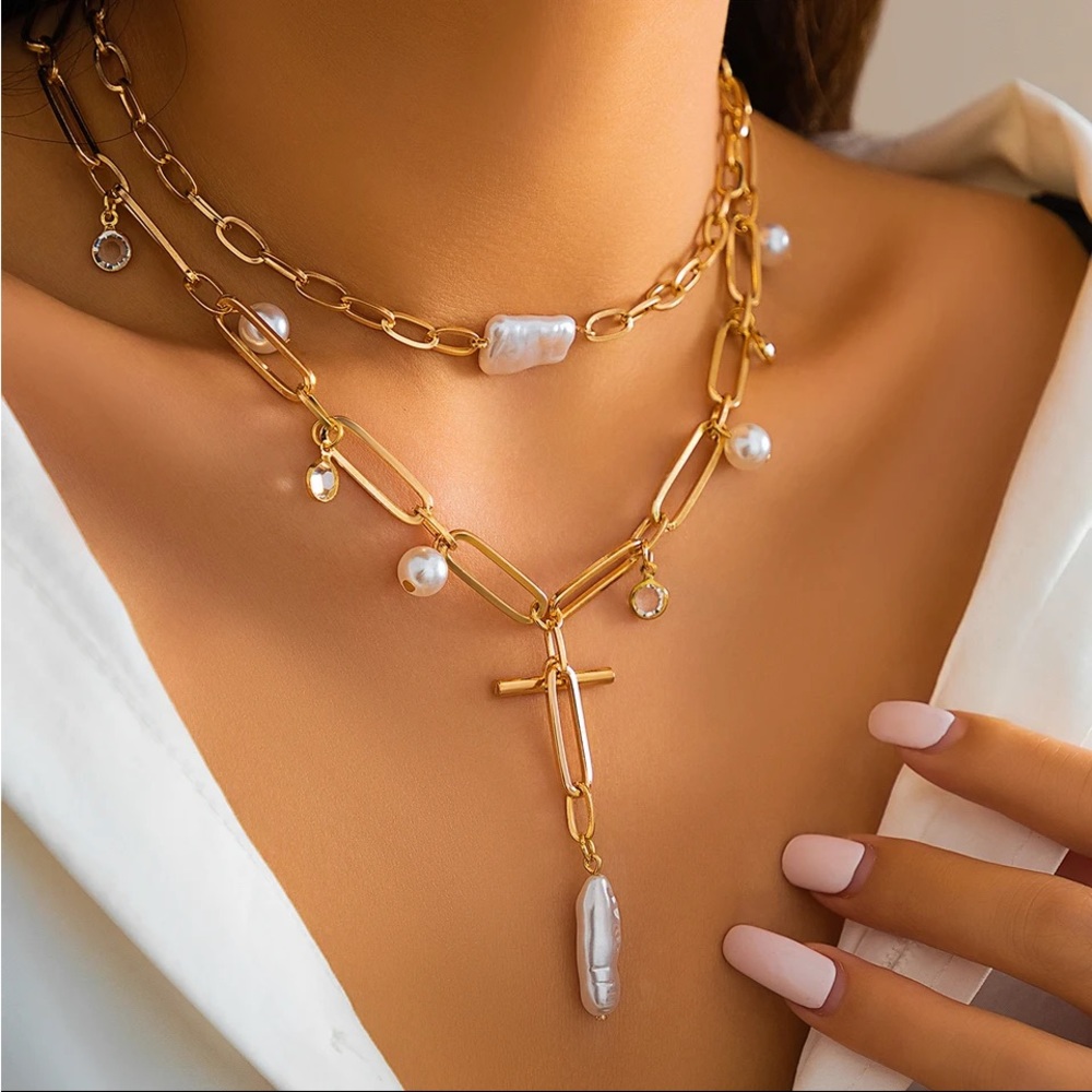 🎉New Layered Chains Cross Pendant Necklace Choker Necklace - Picture 2 of 9